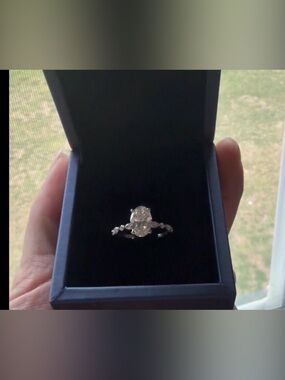 Zales 2- 3/8 CT Oval Engagement Ring 14k